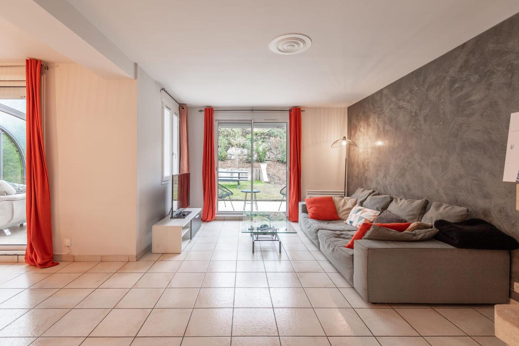 Villa Alpiloc - Town House With Garden And Winter Lounge Annecy Exterior foto